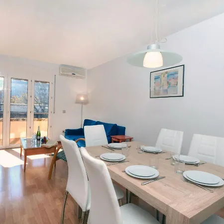 By Interhome Ferienhaus